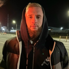 Дики Биз, 27.03