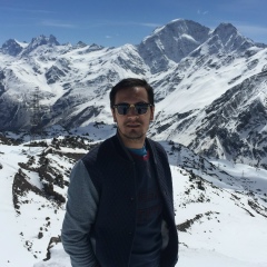 Денис Жариков