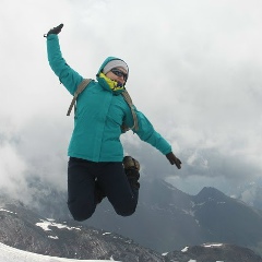 Юлия Лаврецова, Санкт-Петербург