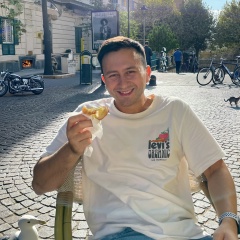 Денис Щигров