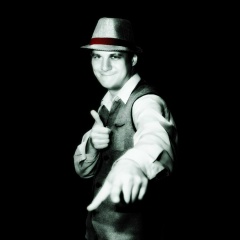 Денис Пиков