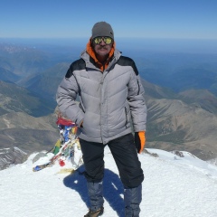 Виктор Тагнер, Сургут