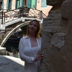 Елена Елена, Москва