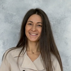 Юлия Крестьянцева, Санкт-Петербург