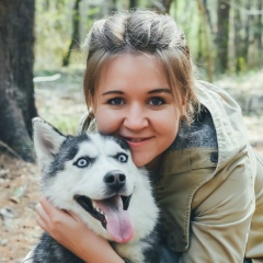Лена Хомякова