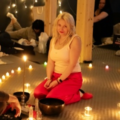 Эвита Маг, Москва