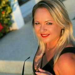 Anya Kotroni, 31.12, Zanzibar