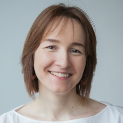 Анна Сенина, Москва