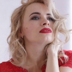 Оленька Никонорова, Москва