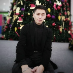 Амантур Жолчубаев, Москва