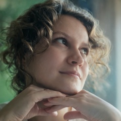 Юлия Попова