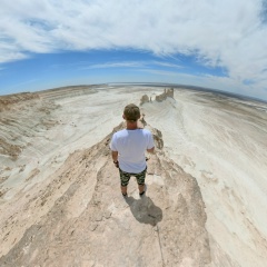 Макс Резник, Актау