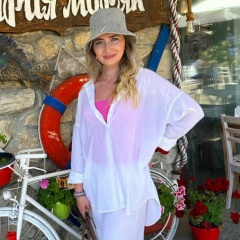 Галя Костова