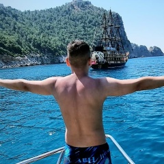 Азик Исламов, Москва