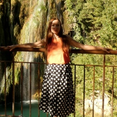 Евгения Евгения, Royan