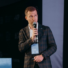 Игорь Шаповалов, Москва