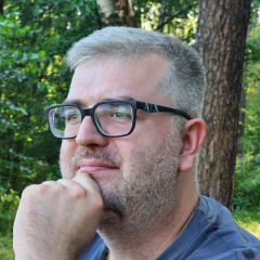 Анатолий Левин