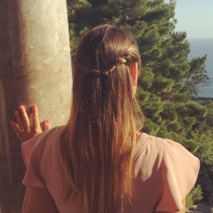 Аня Наумова