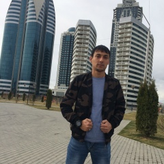 Адам Шишханов, Москва