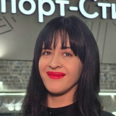 Юля Сапронова