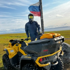 Макс Андреев