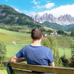 Евгений Новиченков