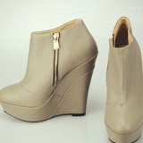 Алена Πетрова, Москва