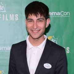 Akmyrat Tuyliyev, 07.04, New York City