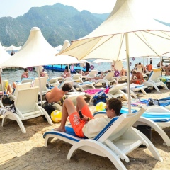 Gezgin Egeli, Kuşadası