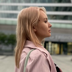 Юлия Сандалова, Москва