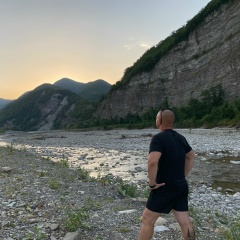 Влад Корнеев, Волжский