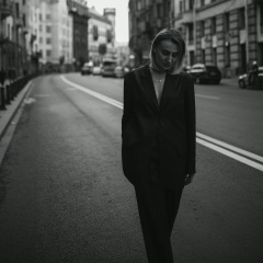 Irina Lavrinenko, Bucureşti