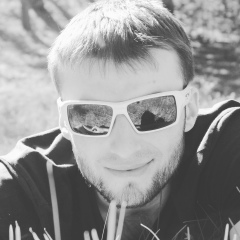 Phantom Старший, Семей