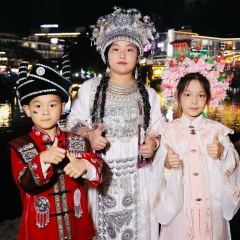 Qiaoyan Yan