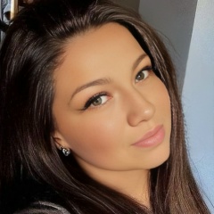 Анна Покладова