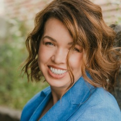 Елена Ольмез, 16.02, Budapest