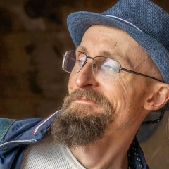 Михаил Иванов