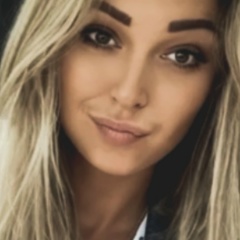 Анна Максимова, Москва