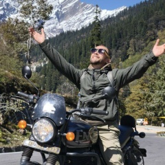 Денис Парамонов