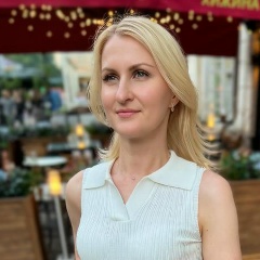 Анна Тихонова, Москва