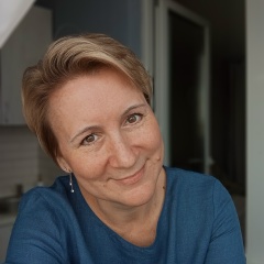 Любовь Ива, Санкт-Петербург