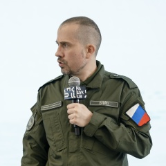 Александр Емельянов