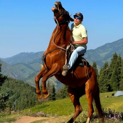 Ернар Максудов