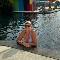 Анна Анна, Санкт-Петербург