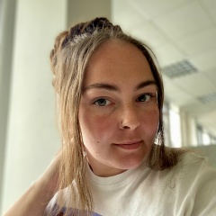 Ksenia Hloucalová, 17.11, Praha