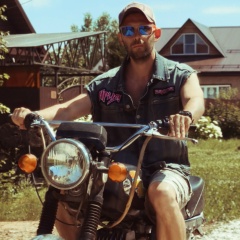 Nikish Kolotoosha, Москва