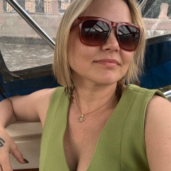 Elena Lavsong, Псков