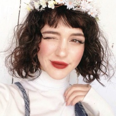 Alhelí Hatter, 27.11.1995, London