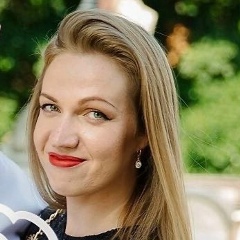 Елена Кобец, Москва
