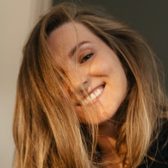 Лена Кольцова